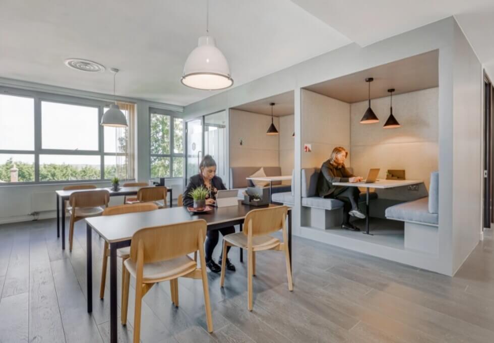 Breakout space in High Street, Regus (Epping)
