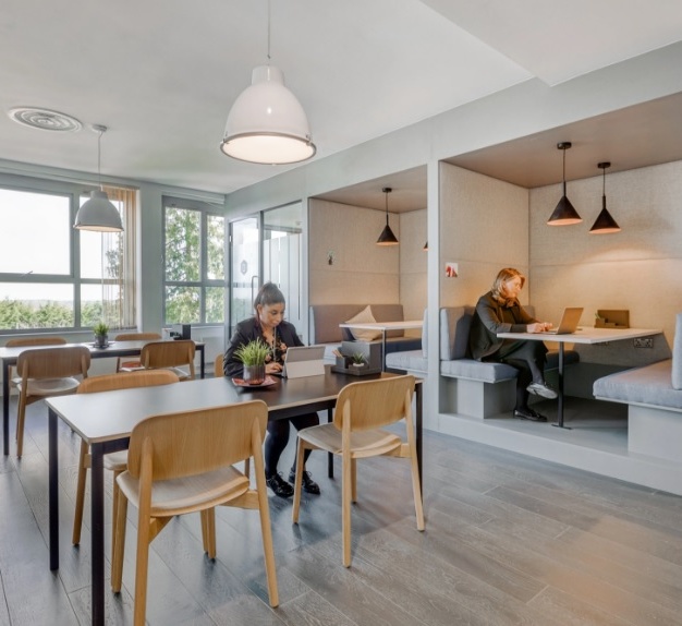 Breakout space in High Street, Regus (Epping)