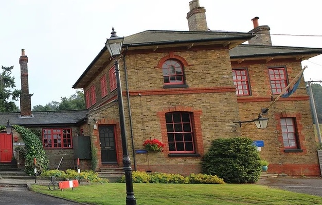 Building pictures of The Street, Mallard House Business Centre at Ipswich