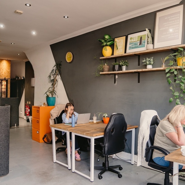 Enjoy the communal space in Leigh Road, Space282 Group Ltd (Leigh-on-Sea)