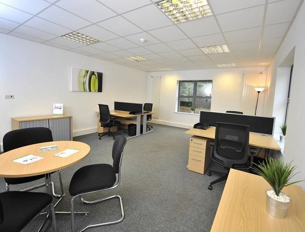 Private workspace in Butterfield, Regus - Luton