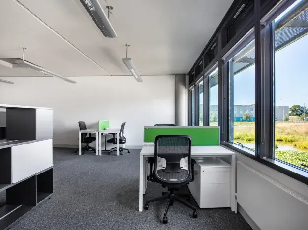 Private workspace in Butterfield, Regus (Luton)