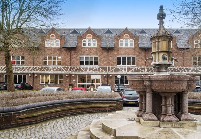 Building outside at Victoria Square, Regus, St Albans