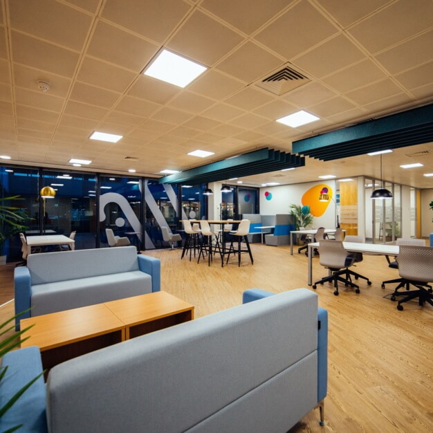 Breakout space for clients - Reeds Crescent, FigFlex Offices Ltd in Watford
