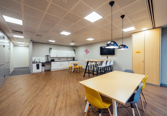 Kitchen area - Reeds Crescent, FigFlex Offices Ltd (Watford)
