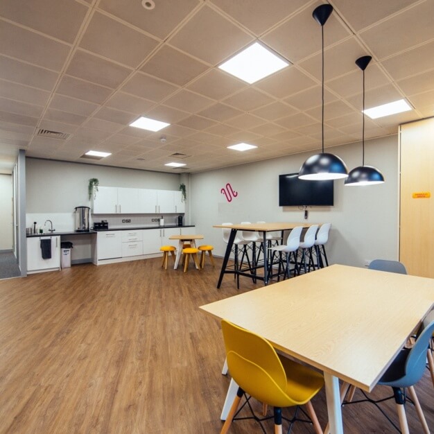 Kitchen area - Reeds Crescent, FigFlex Offices Ltd (Watford)