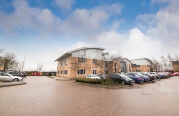 Building outside at Herald Way, Regus, Castle Donington