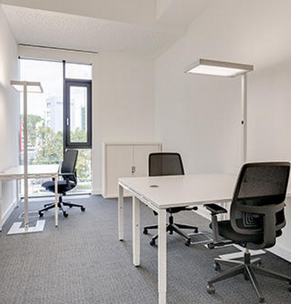 Dedicated workspace in Meridian South, Regus, Leicester