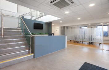Reception in Meridian South, Regus, Leicester