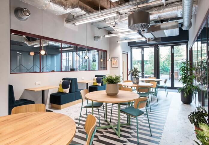 Breakout area at Whitechapel Road, Runway East in Aldgate East