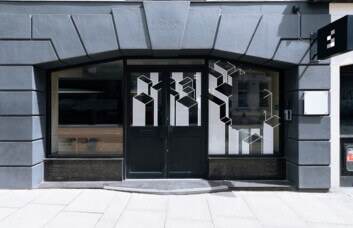 Building pictures of Leman Street, Techspace at Aldgate