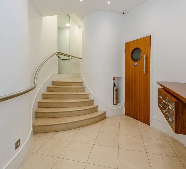 The hallway in Queen Street, Clockhouse Property Consulting Limited, Bank