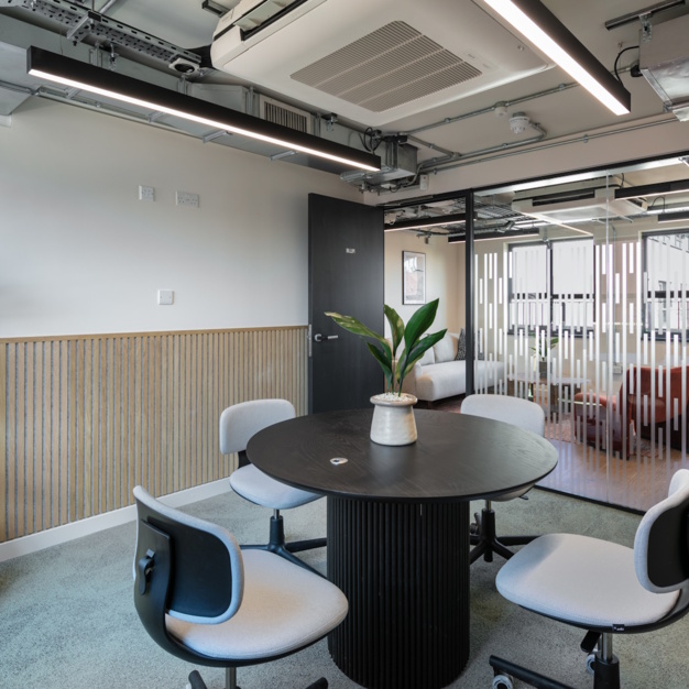 Boardroom at Goswell Road, Spacemade in Barbican