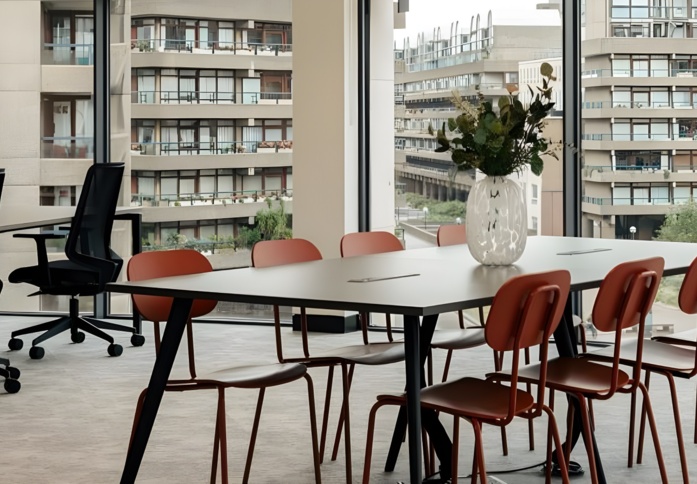 Dedicated workspace in Aldersgate Street, KNIGHT FRANK, Barbican