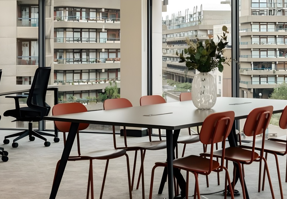 Dedicated workspace in Aldersgate Street, KNIGHT FRANK, Barbican