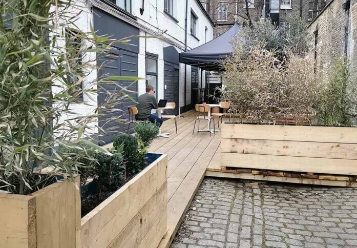 Outdoor space at Royal Parade Mews, The Worker's League (Blackheath)