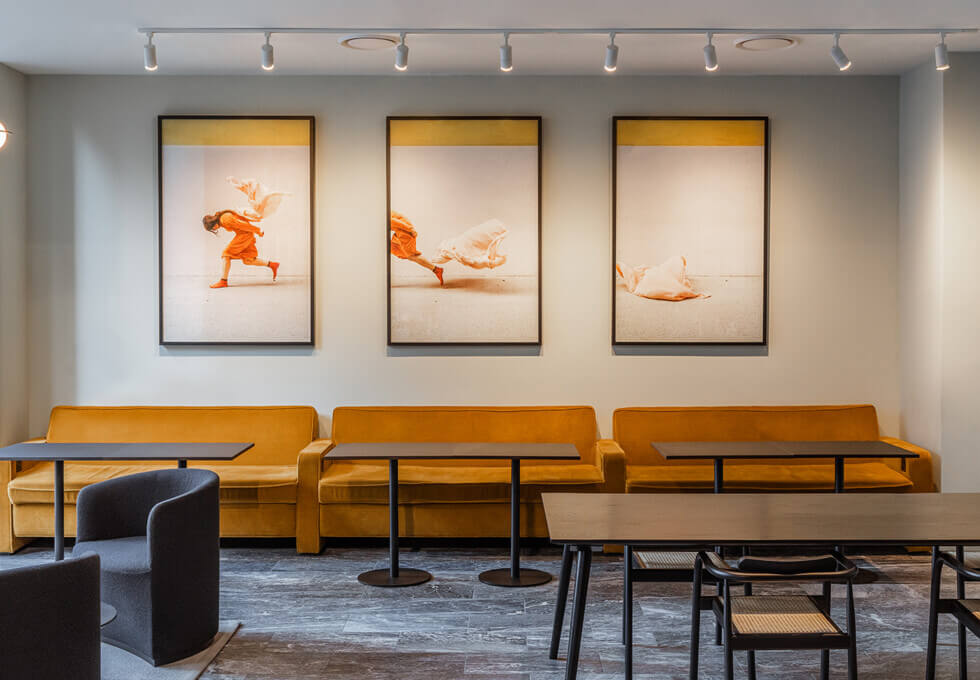 Breakout space in Stratford Place, FORA (Bond Street)