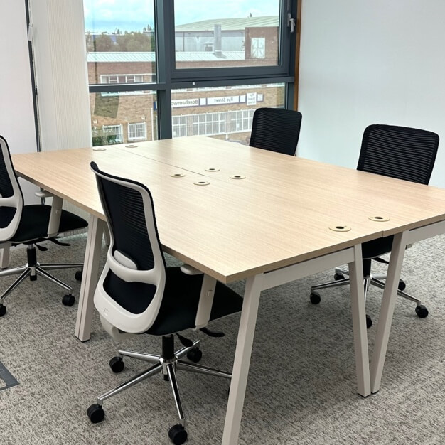 Private workspace - Oaks Court, Cubix Ltd in Borehamwood