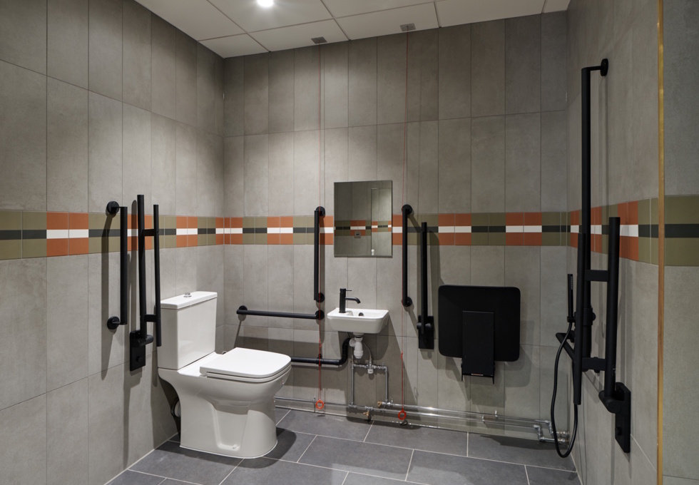 Bathroom facility at Borough High Street, Knowlemore Ltd (Borough)