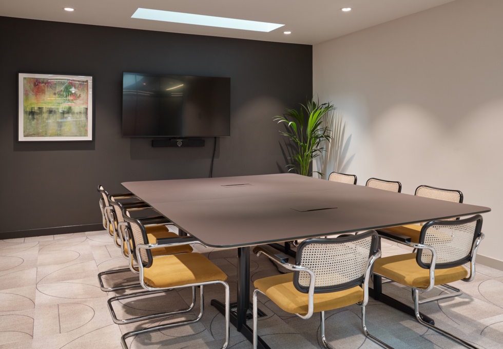 Boardroom at Borough High Street - Knowlemore Ltd in London