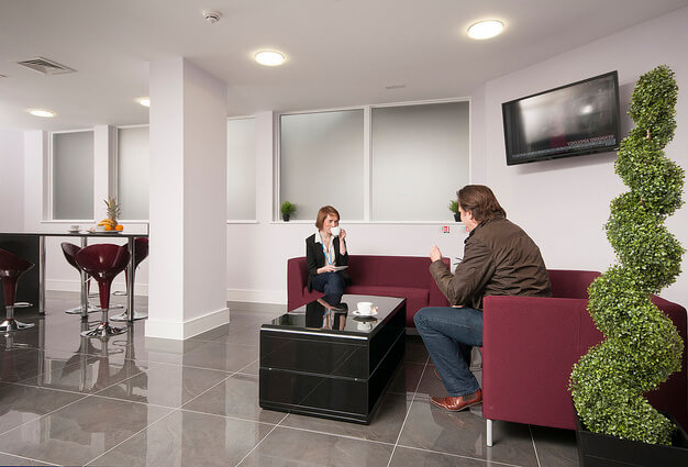 Breakout space for clients - Wilds Rents, Curve Serviced Offices in Borough