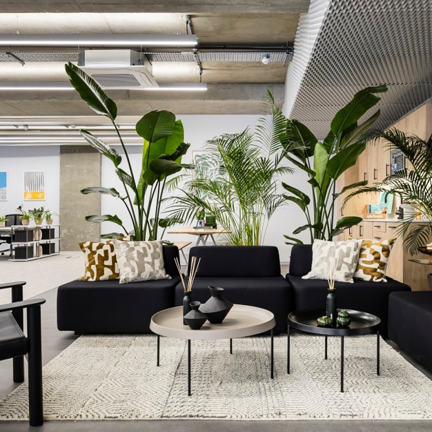 Dedicated breakout area at Risborough Street, KNIGHT FRANK in Borough