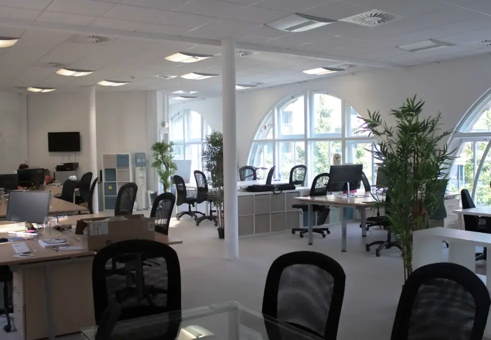 Dedicated workspace, Borough High Street, PG High Cross Ltd in Borough