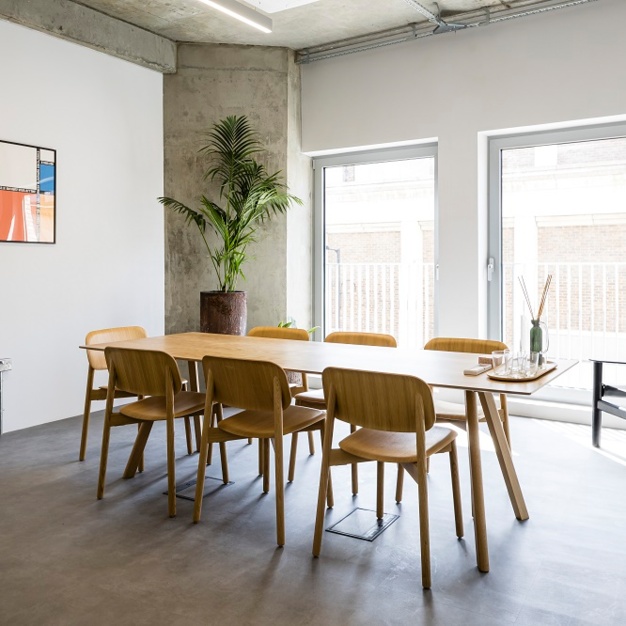 The dedicated meeting room at Risborough Street, KNIGHT FRANK in Borough