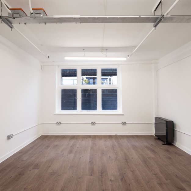 Unfurnished workspace - Ferndale Road, Bon Marche Centre (Brixton)