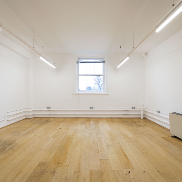 Unfurnished workspace - Ferndale Road in Brixton Bon Marche Centre