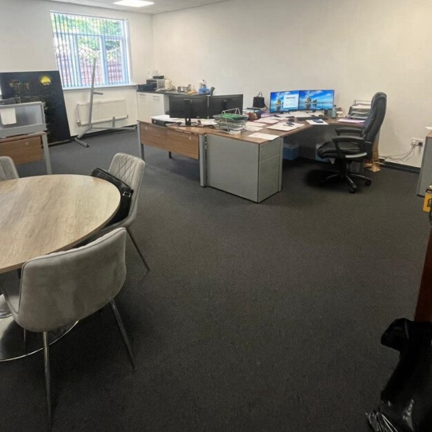 Private workspace in Lower Gravel Road, Bromley Business Centre Holdings Ltd