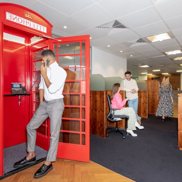 A breakout area in Bank Street, Serv Corp, Canary Wharf