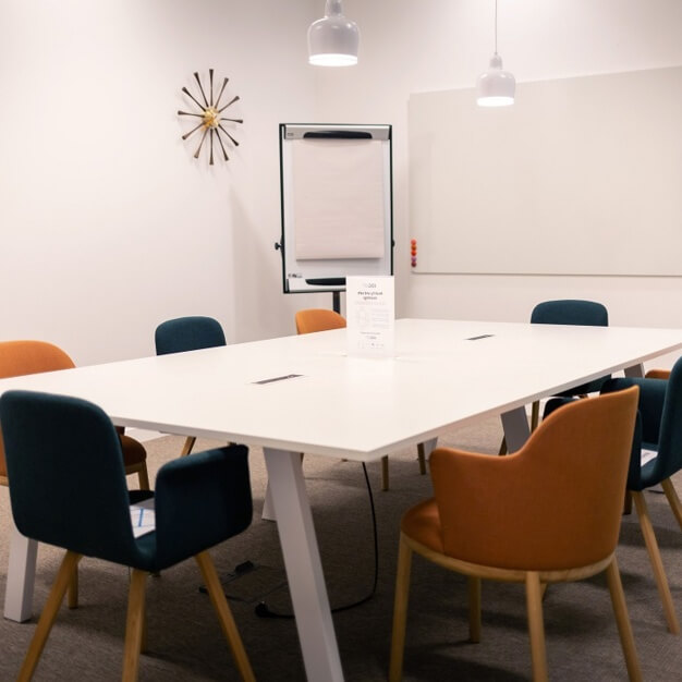 Meeting room - Cabot Square, Regus in Canary Wharf