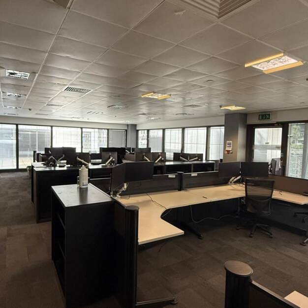 Private workspace, Marsh Wall, CWP Management Services Ltd in Canary Wharf
