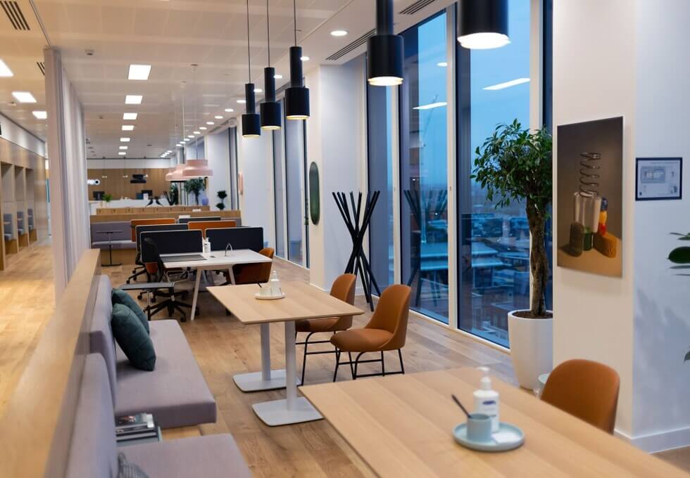 The Breakout area - Cabot Square, Regus (Canary Wharf)