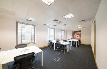 Dedicated workspace in Cannon Street, Regus (London)