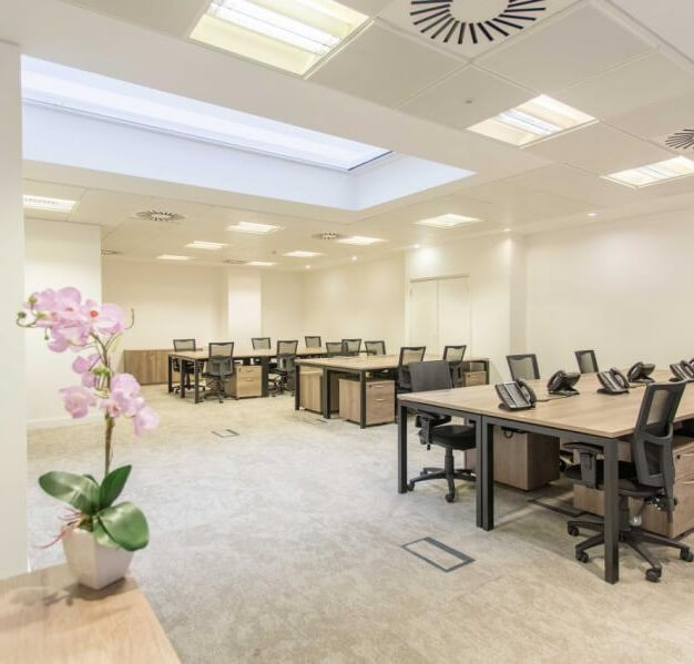 Private workspace in Cavendish Square, Kensington Office Group (Cavendish Square)