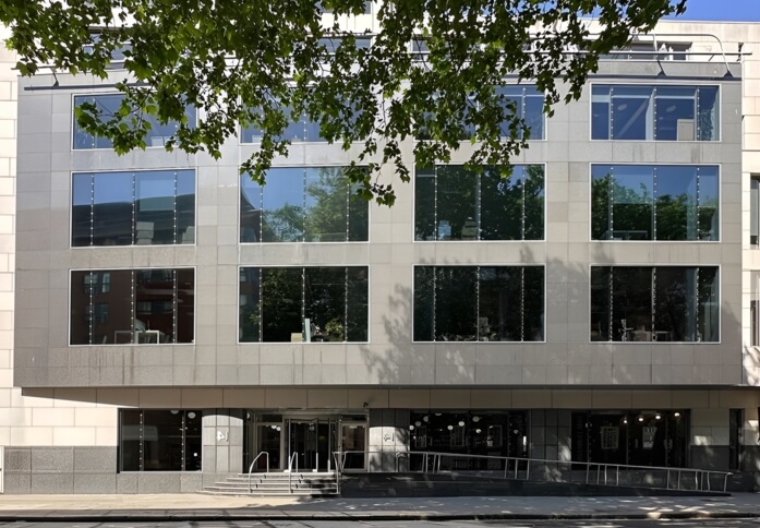 Building outside at Gray's Inn Road, InfinitSpace, Chancery Lane