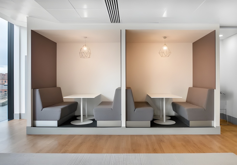 Breakout area on Northumberland Avenue, Regus in Charing Cross