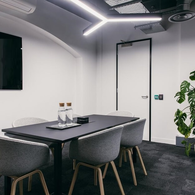 Meeting rooms in Farringdon Lane, Knotel, Clerkenwell