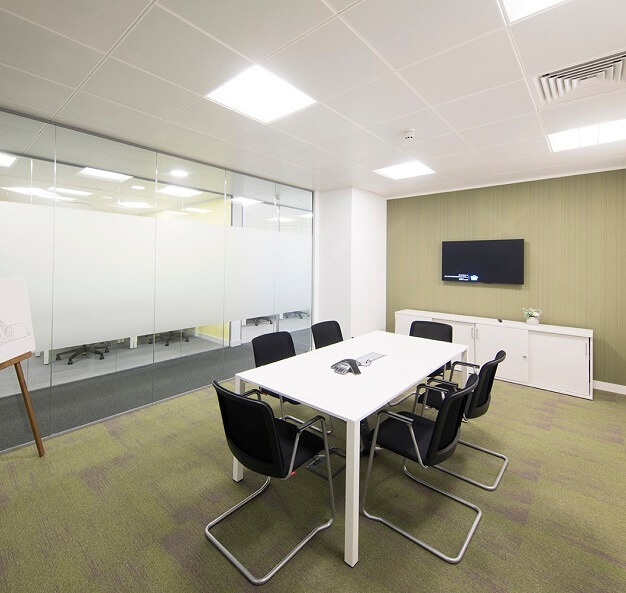 The meeting room at Station Road, Regus (Croydon)