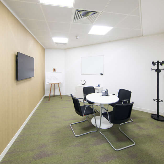 The meeting room at Station Road, Regus in Croydon