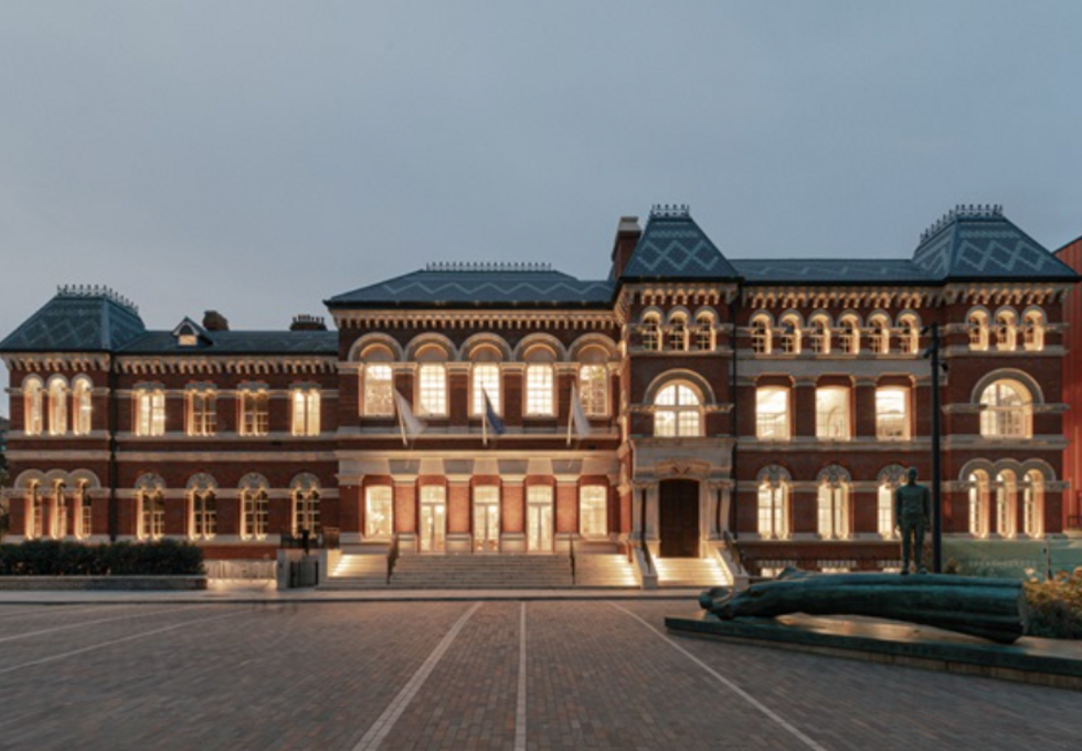 Building outside at Walworth Road, Situu, Elephant and Castle