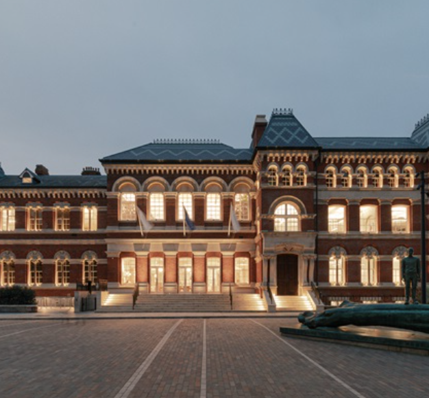 Building outside at Walworth Road, Situu, Elephant and Castle