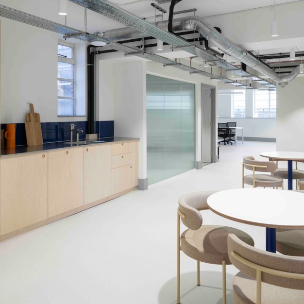 Client Breakout space - Aylesbury Street, Hermit Offices Limited (Frameworks) in Farringdon