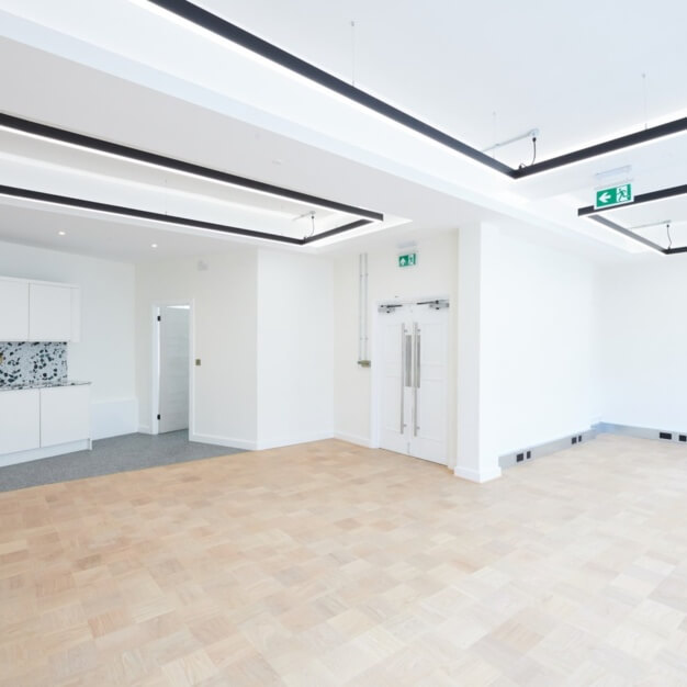 Dedicated workspace, Cowcross Street, Knowlemore Ltd in Farringdon