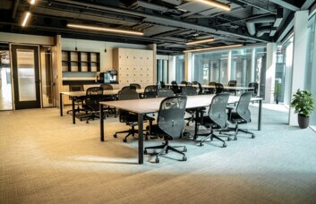 Dedicated workspace, Farringdon Street, HubHub UK Limited in Farringdon