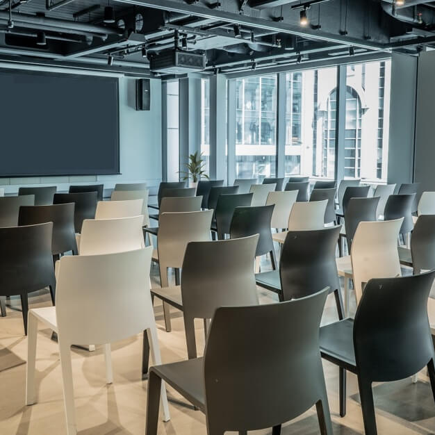 Meeting room - Farringdon Street, HubHub UK Limited in Farringdon