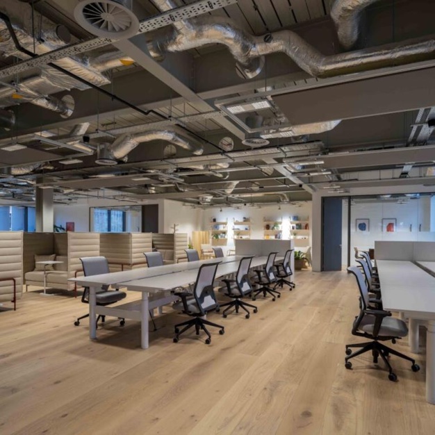 Private workspace in Bowling Green Lane, RX in Farringdon