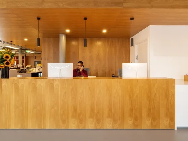 Reception - Farringdon Road, Regus in Farringdon